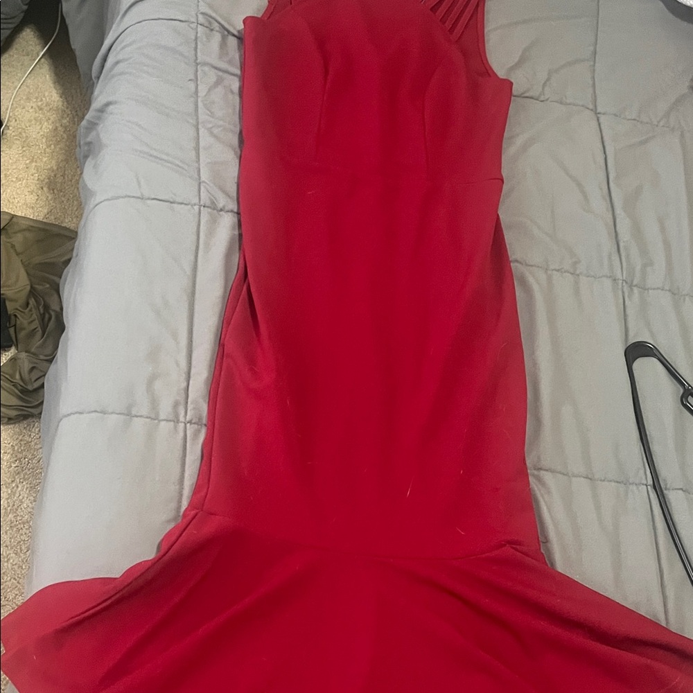 Chic Strapless Red Dress